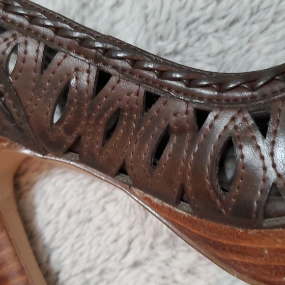 ANGELS 4 EVER Womens Faux Leather Cutout Braided Back Strap 4" Heels-VGUC-Sz 6.5 - Picture 5 of 15